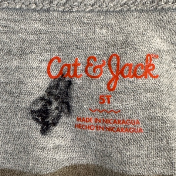 A Bundle Of 6 Long Sleeve T-shirts. Size XS (4/5), 5T and 5/6. - Picture 10 of 15